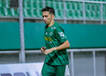   Mesmo após goleada, Esquerdinha pede “foco total” para Altos-PI avançar na Série D