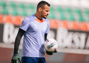 Em Portugal, Bruno Brigido faz do Estrela da Amadora o clube que mais defendeu na carreira: “Honrado”