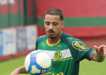 Com história positiva pelo CSA, Guilherme Dellatorre projeta confronto diante do CRB para Mirassol seguir no G-4 da Série B