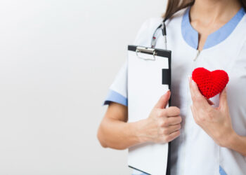 Setembro Vermelho: mulheres estão expostas a riscos crescentes de doenças cardiovasculares ao longo da vida