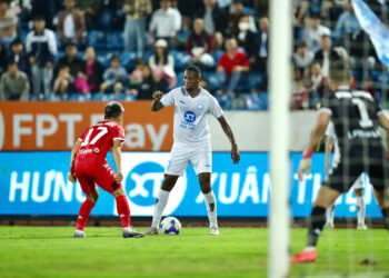 Líder no Vietnã, Caio César vai completar 200 partidas no futebol asiático: ‘Especial demais’