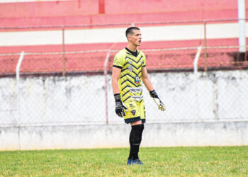 Sem sofrer gol na última partida, goleiro Nicolas Sperry prevê evolução do Passos no Campeonato Mineiro Sub-17