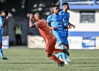 Rafael Costa conquista seu sétimo acesso na carreira e mira título da segundona catarinense: “Continuar fazendo história”