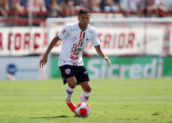 Embalado por três vitórias seguidas sem sofrer gol, Elias reforça confiança em classificação do Primavera para quartas de final do Paulistão Série A-2