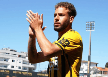 Autor de assistência decisiva, Renato Soares comemora classificação na Taça de Portugal