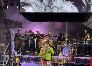 Carlinhos Brown apresenta o show ‘Axé 40’ no Candyall Guetho Square