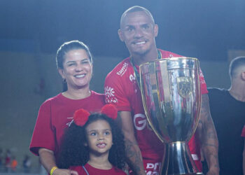 Após recusar proposta chinesa, Arilson valoriza quebra do jejum estadual do Vila Nova e sonha em repetir feito que teve no Criciúma