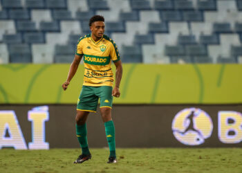 Com possibilidade de o Cuiabá fechar o turno no G-4 da Série B, Guilherme Mariano projeta confronto direto contra o Criciúma