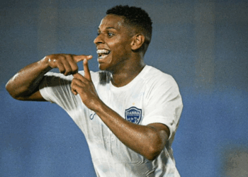 Artilheiro e driblador, Marcelinho celebra momento no Barra e prega foco para a sequência do Catarinense