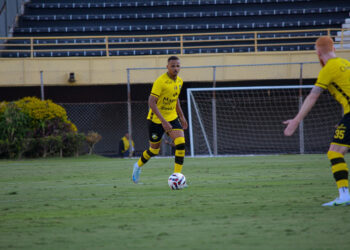 De volta ao G-8 da Série C, Romisson projeta duelo diante do Botafogo-PB para consolidar São Bernardo na zona de classificação