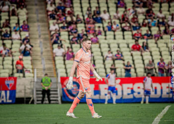 Após defender penalidade, João Ricardo comemora classificação do Fortaleza na Copa do Brasil