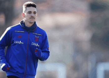 Incluído em lista dos 10 melhores zagueiros em jogo aéreo no mundo, Henrique Trevisan comemora feito