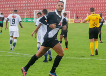 Em sexto lugar no ranking de artilheiros do futebol brasileiro, Luan Viana celebra início pelo Mixto: “Me adaptei rápido”