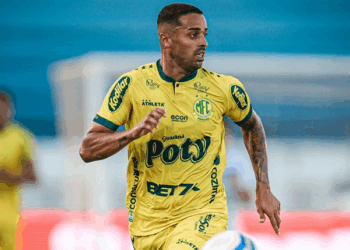 Artilheiro do Mirassol, Dellatorre bate recorde de gols e ultrapassa 400 jogos na carreira: “Momento especial”