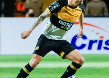 Nas semifinais do estadual, Claudinho projeta confrontos contra o Barra: “Será um duelo difícil”