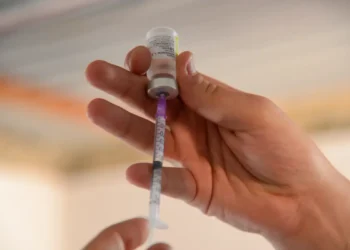 Rio prorroga vacinação contra variante XBB da Covid-19 até sábado