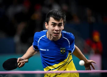 Vitor Ishiy estreia com vitória no simples e avança no tênis de mesa em Paris