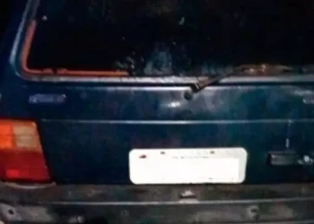 Idoso de 61 anos é resgatado em portas-mala de carro após sequestro em Salvador