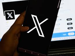 Moraes recua e suspende bloqueio de aplicativos de VPN