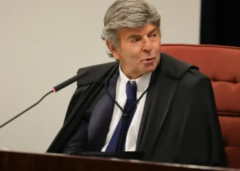 Como esperado, Fux vai na contramão e absolve Bolsonaro dos crimes da trama golpista; placar agora é 2×1 para condenação