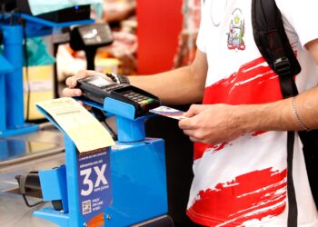 Bolsa Presença disponibiliza R$ 50,2 milhões para as famílias de estudantes da rede estadual