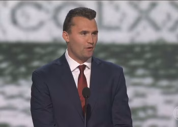 Charlie Kirk: Trump diz que suspeito de matar ativista foi detido