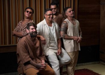 Banda Filhos do Brasil antecipa energia do verão em pagodão baiano gravado com Xanddy Harmonia