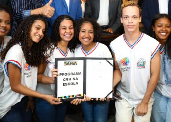 Estudantes baianos são aprovados nos exames da CNH gratuita