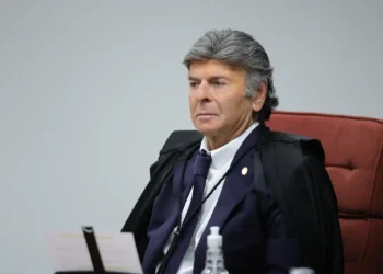 Fux é o terceiro a votar em nova sessão de julgamento de Bolsonaro