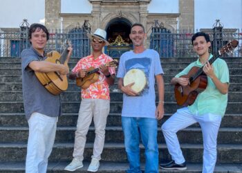 Regional Massaranduba & Leandro Tigrão  fazem roda de choro na Varanda do SESI Rio Vermelho