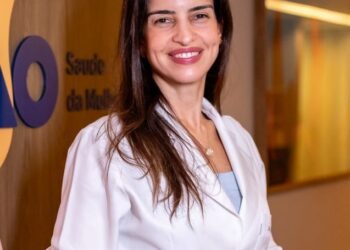 Outubro Rosa: Especialistas explicam porque o câncer de mama em mulheres jovens é frequentemente mais agressivo