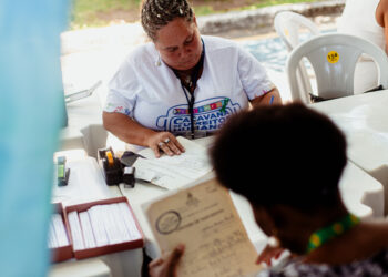 Caravana de Direitos Humanos faz ação em SAJ em parceria com Instituto 11 de Dezembro