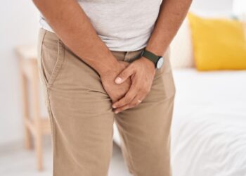 Incontinência urinária também afeta homens e tem tratamento, alerta urologista ​