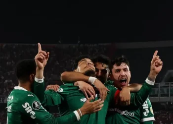 Palmeiras vence o River Plate na Argentina e abre vantagem nas quartas da Libertadores