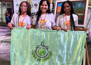 Programa Ciência na Escola transforma aprendizado e impulsiona jovens baianos