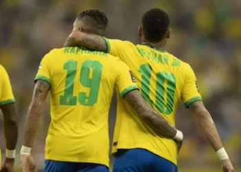 Neymar protesta contra 5º lugar de Raphinha na Bola de Ouro: “Sacanagem”