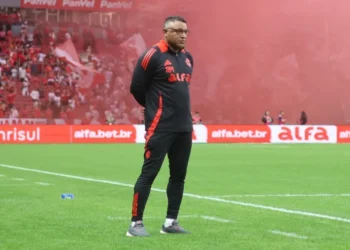 Internacional demite Roger Machado após derrota no Gre-Nal