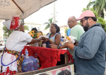 Sou Salvador pretende capacitar 800 ambulantes e trabalhadores do comércio informal até o final de 2025