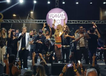 Festival da Primavera encerra edição com homenagem a Raul Seixas e atrações na orla