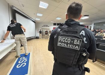 FICCO Bahia, PC, PF e Interpol capturam em Portugal homem que estuprou a própria filha de 4 anos de idade