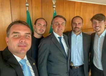 Maioria dos brasileiros rejeita anistia a Bolsonaro, aponta Datafolha