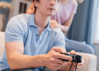 Gamers: uso excessivo de videogames pode causar lesões musculares