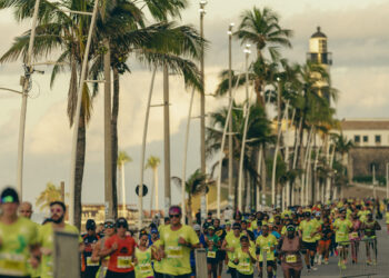 50 anos, 12 mil corredores e uma cidade em festa: Olympikus na Maratona Salvador 2025