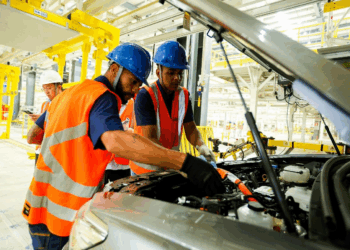 BYD gera 365 novos empregos só em setembro na unidade de Camaçari