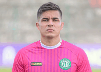 Goleiro Mateus Eduardo estreia com vitória e classificação pelo Guarany-AL