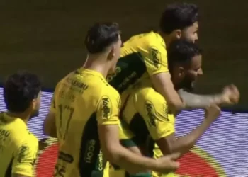 Mirassol atropela o São Paulo e mantém invencibilidade em casa; Internacional vence o Sport e respira na tabela