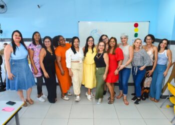 Amor pela profissão e responsabilidade em educar são lembrados por docentes municipais no Dia do Professor