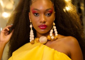 Avon renova patrocínio ao Afro Fashion Day e reforça compromisso com a inclusão na beleza