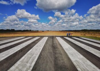 Pista de pouso e decolagem começa a ser ampliada no Aeroporto João Durval Carneiro, em Feira de Santana