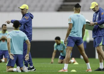 Ancelotti aposta no esquema 4-4-2 diante da Coreia do Sul